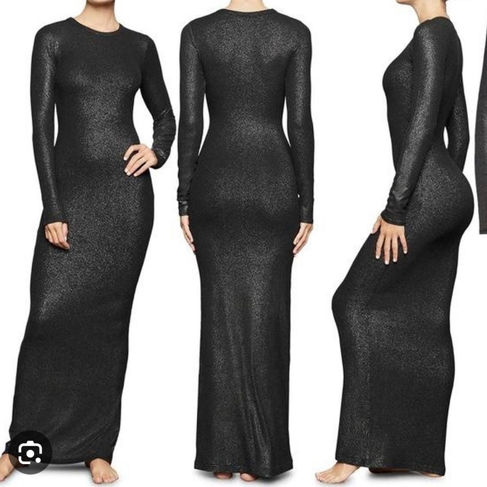 SKIMS SOFT LOUNGE SHIMMER CREW NECK LONG DRESS | ONYX